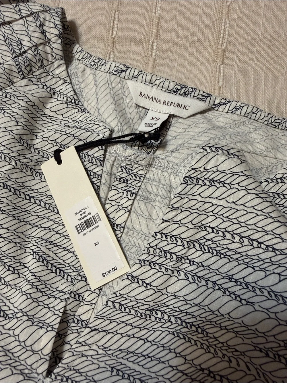 Banana Republic Stretch-Cotton Volume Sleeve blouse